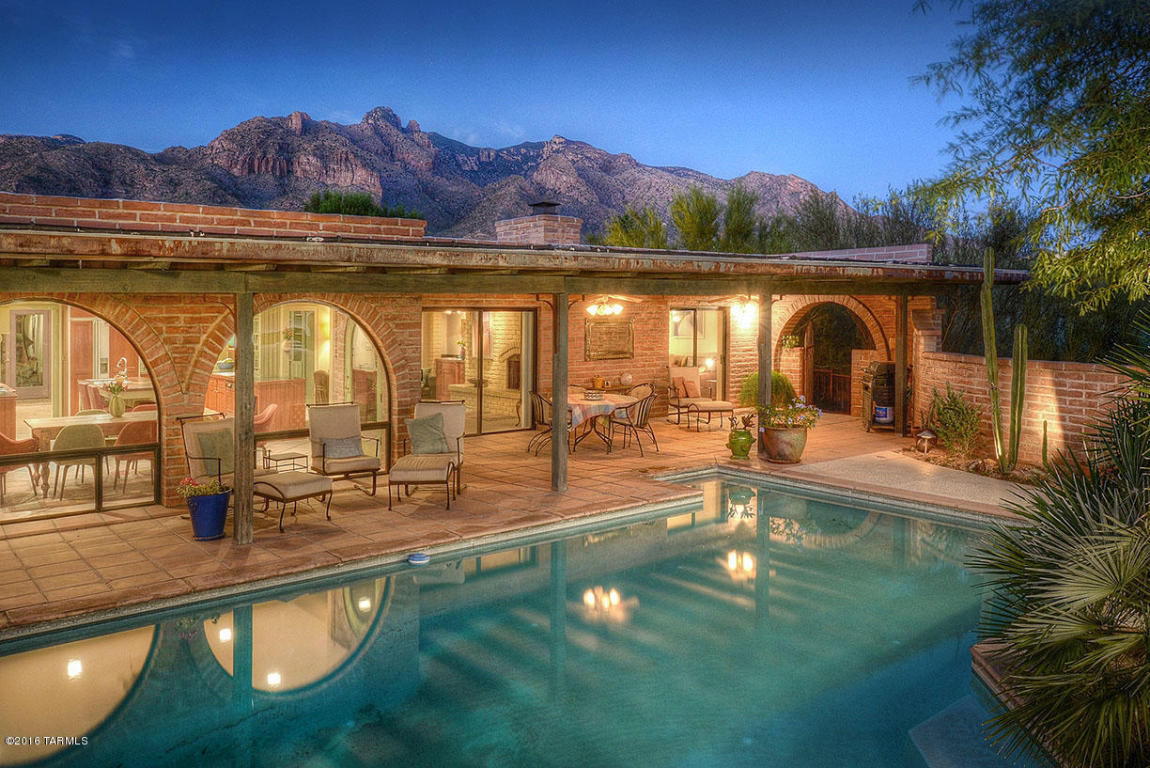 2140 E Circulo Solaz, Tucson, AZ 85718 photo 2