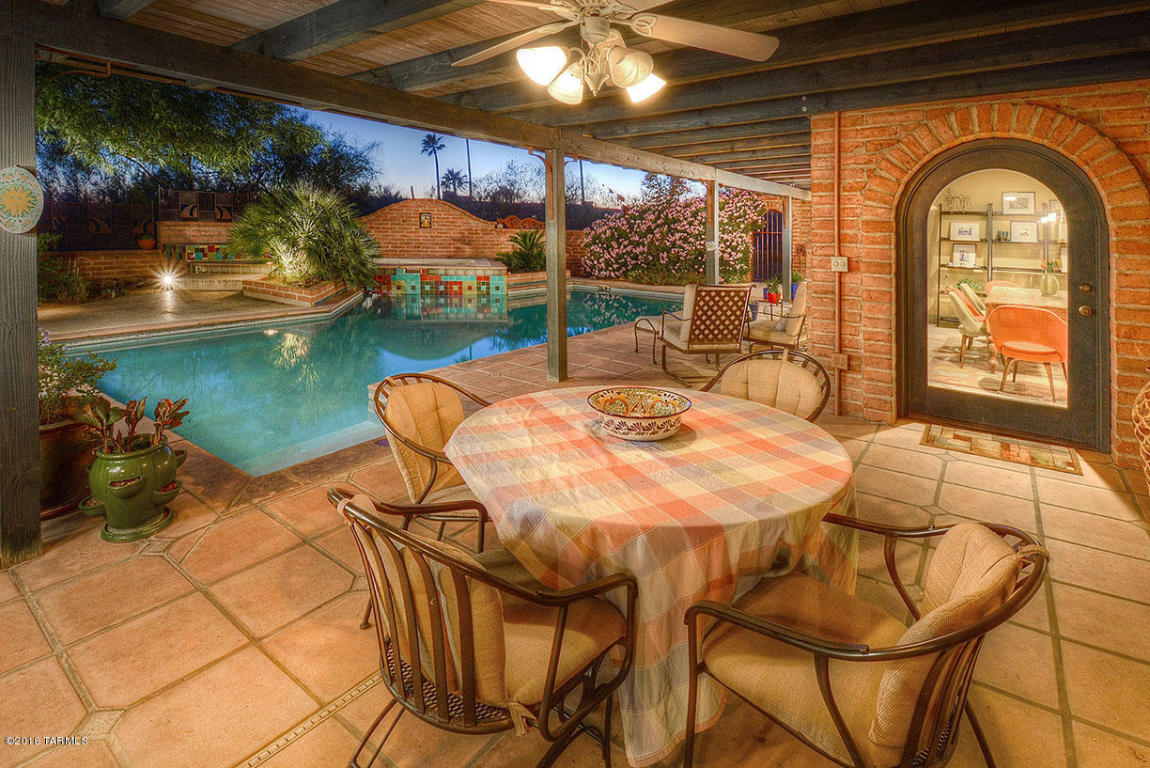 2140 E Circulo Solaz, Tucson, AZ 85718 photo 3