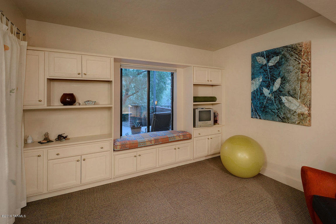 2140 E Circulo Solaz, Tucson, AZ 85718 photo 24