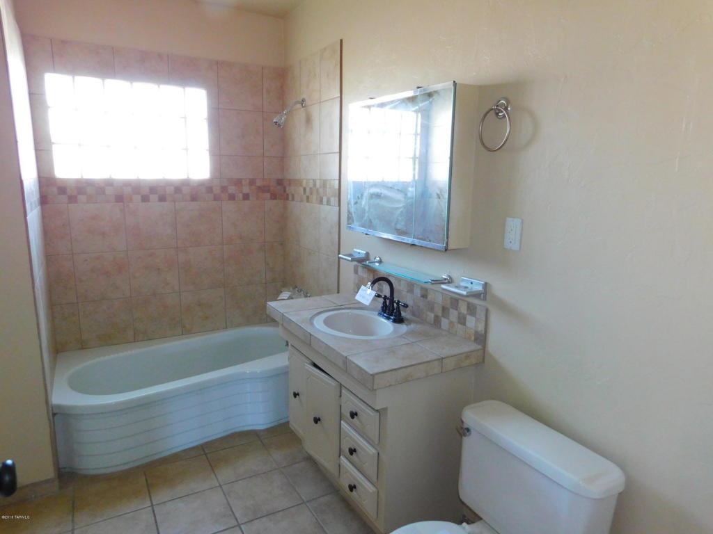 5641 E 26th St, Tucson, AZ 85711 photo 13