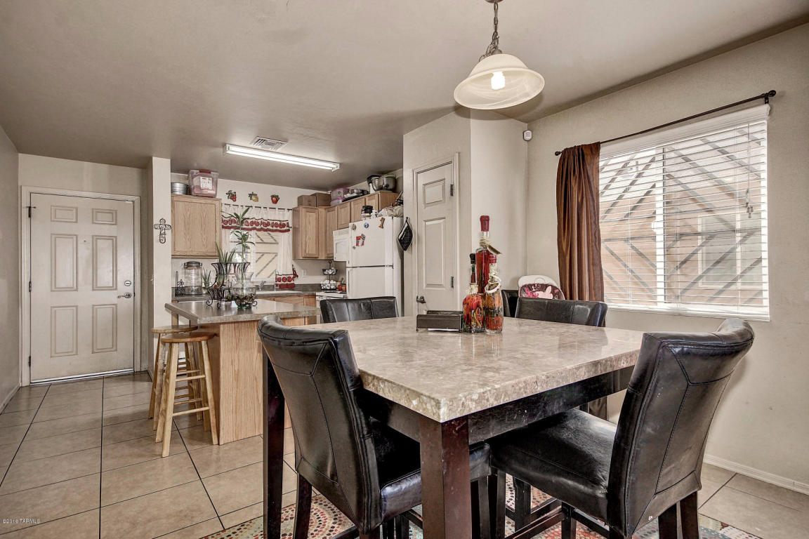 905 E Robert Hansen Dr, Tucson, AZ 85706 photo 9