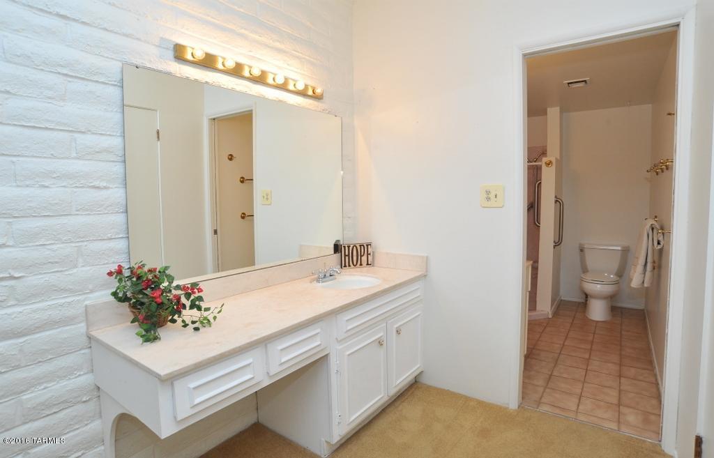 8448 E Rawhide Trl, Tucson, AZ 85750 photo 8