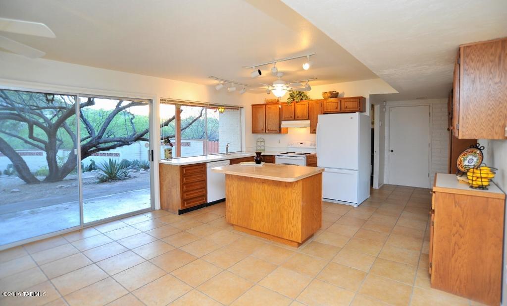 8448 E Rawhide Trl, Tucson, AZ 85750 photo 14