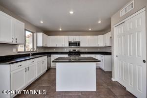 9853 E Murchison Pl, Tucson, AZ 85748 photo 11