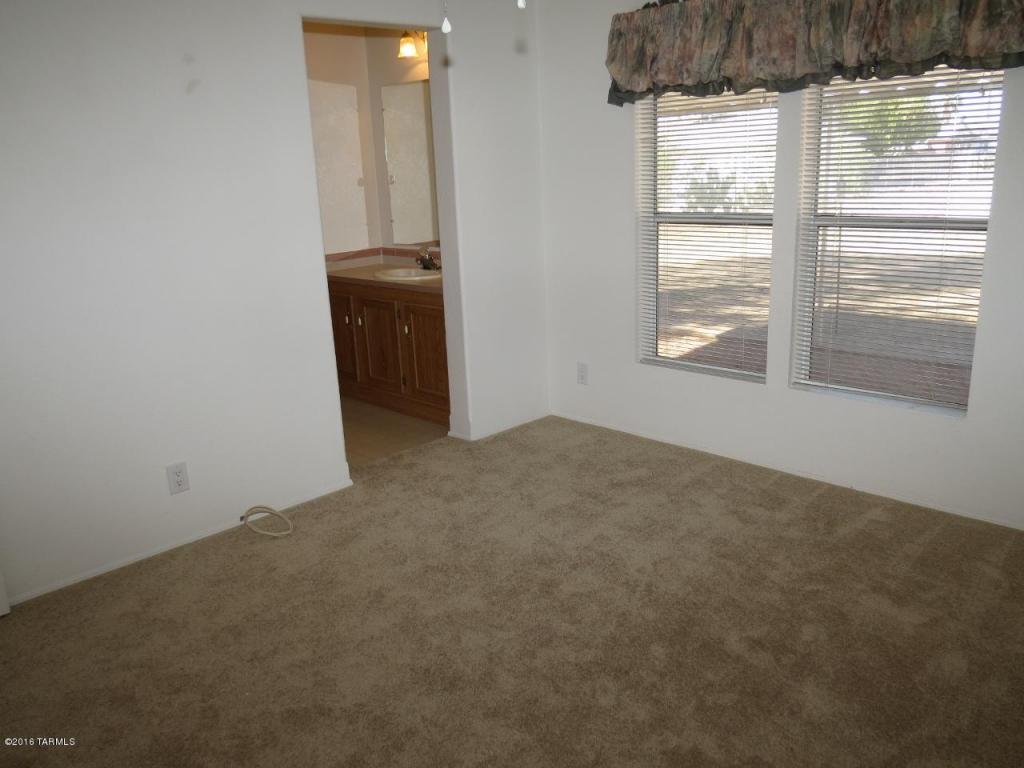 1049 Easy St, Tucson, AZ 85719 photo 9