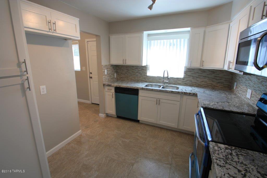 4716 E Seneca St, Tucson, AZ 85712 photo 8