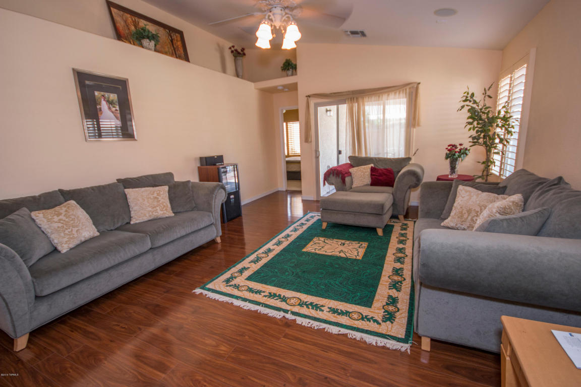 9657 E Belasco Loop, Tucson, AZ 85748 photo 3