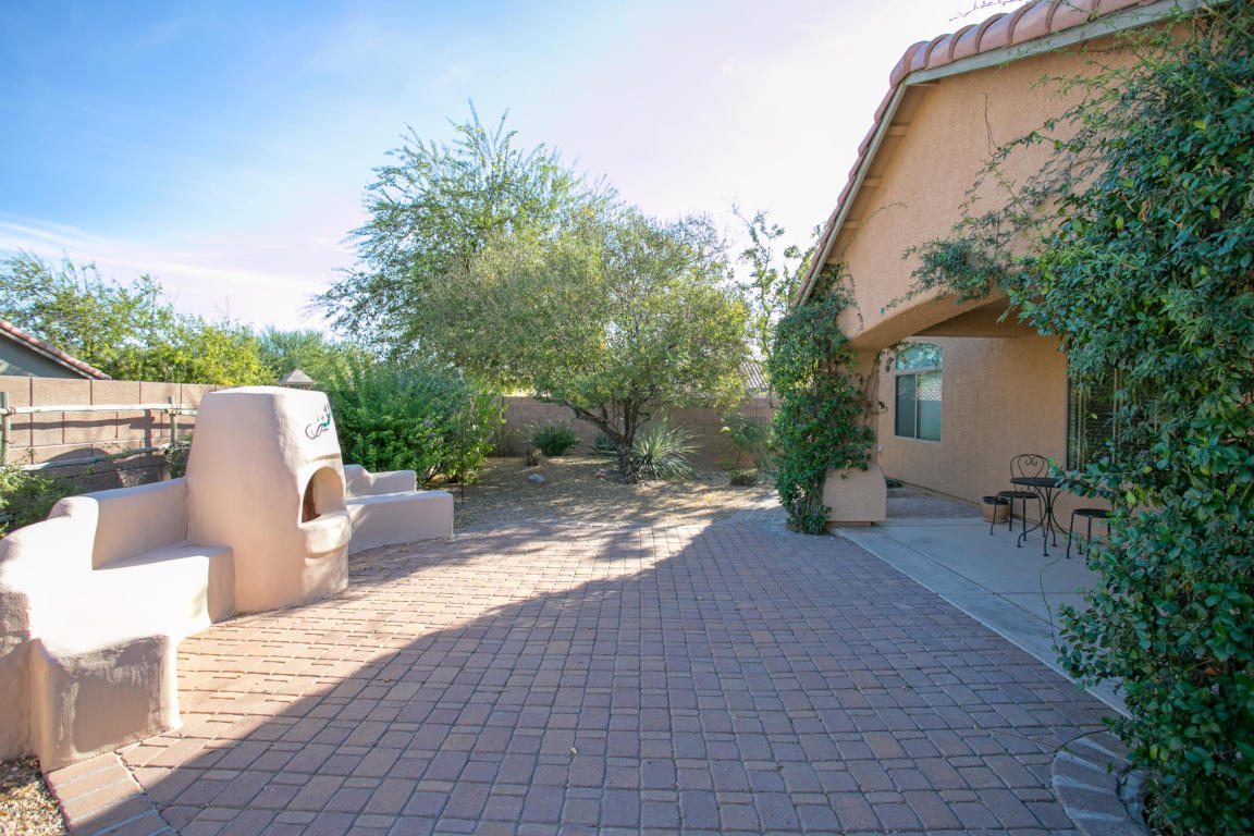 10533 E Feltleaf Willow Trl, Tucson, AZ 85747 photo 3