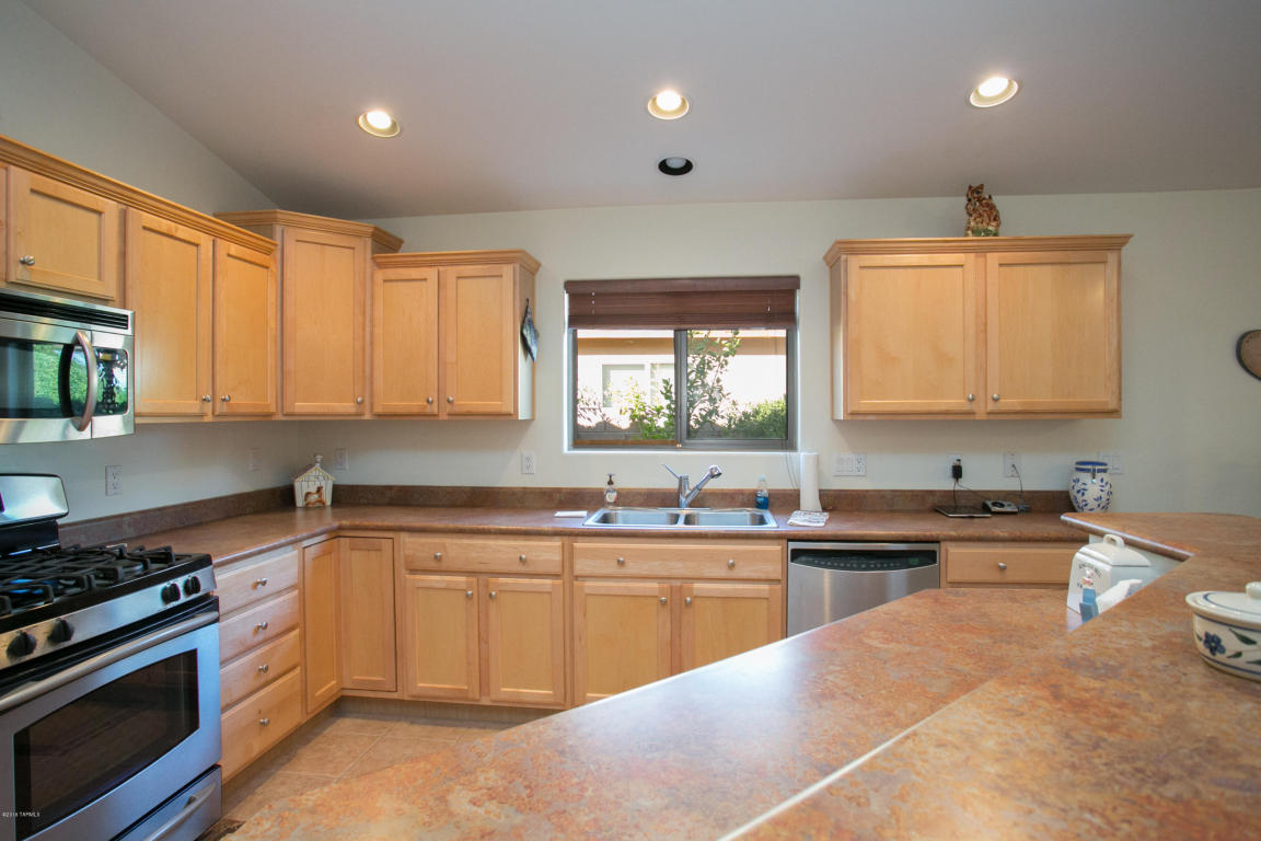 10533 E Feltleaf Willow Trl, Tucson, AZ 85747 photo 10