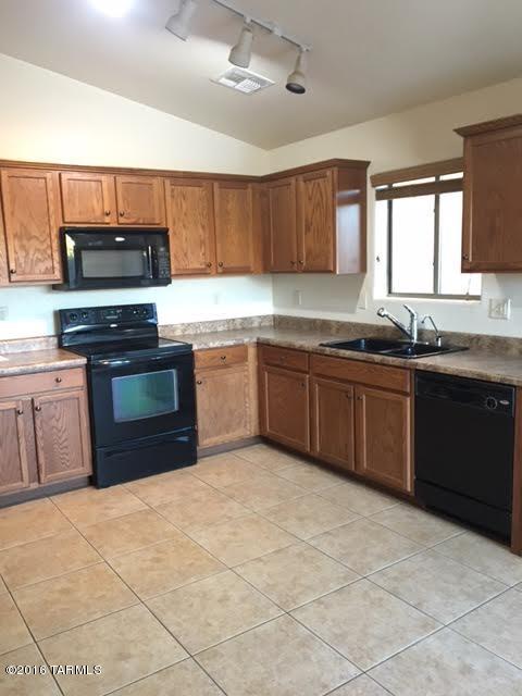 7919 S Sentinel Stone Dr, Tucson, AZ 85756 photo 3