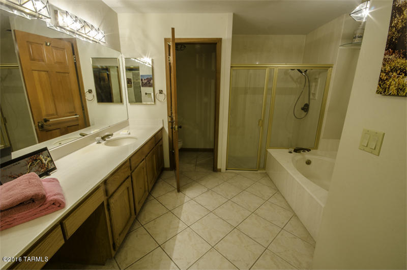 9239 E Lakeside Ct, Tucson, AZ 85749 photo 11