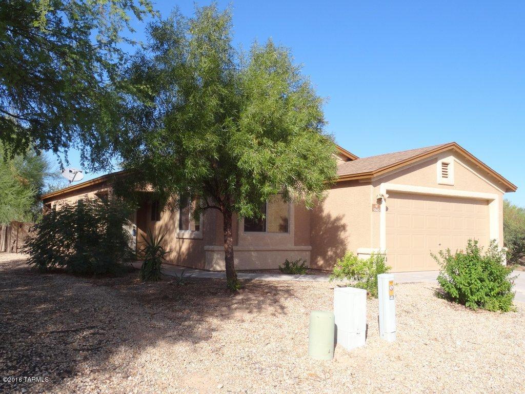 5865 E Chaucers Dr, Tucson, AZ 85756 photo 1