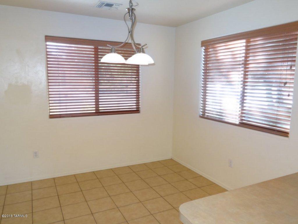5865 E Chaucers Dr, Tucson, AZ 85756 photo 9