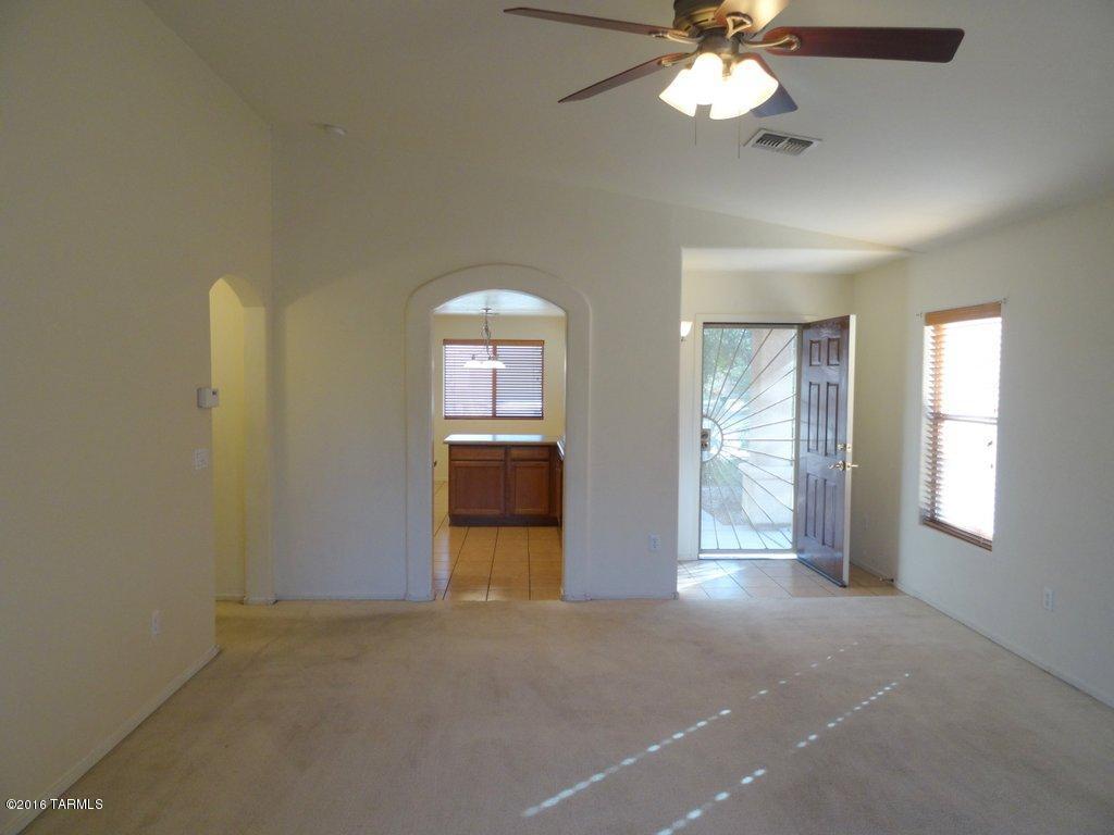 5865 E Chaucers Dr, Tucson, AZ 85756 photo 4