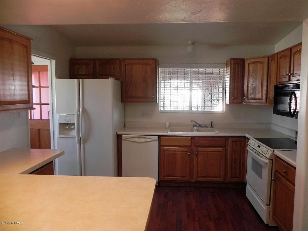 9018 E 33rd Pl, Tucson, AZ 85710 photo 5