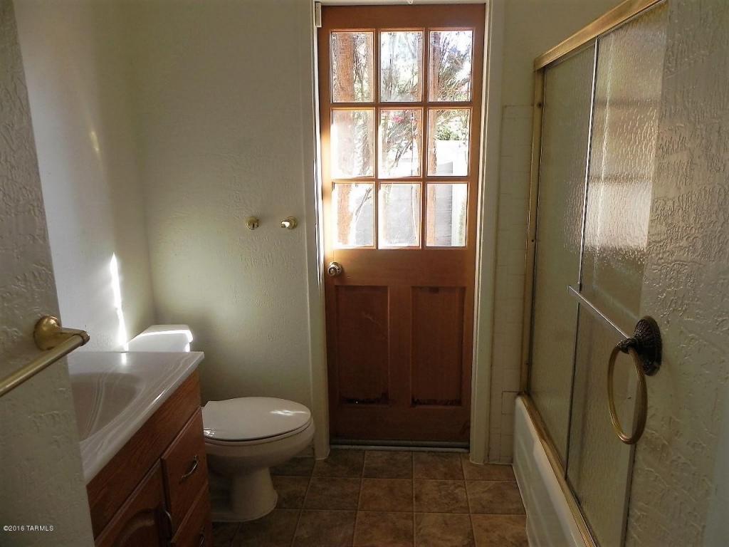 9018 E 33rd Pl, Tucson, AZ 85710 photo 14