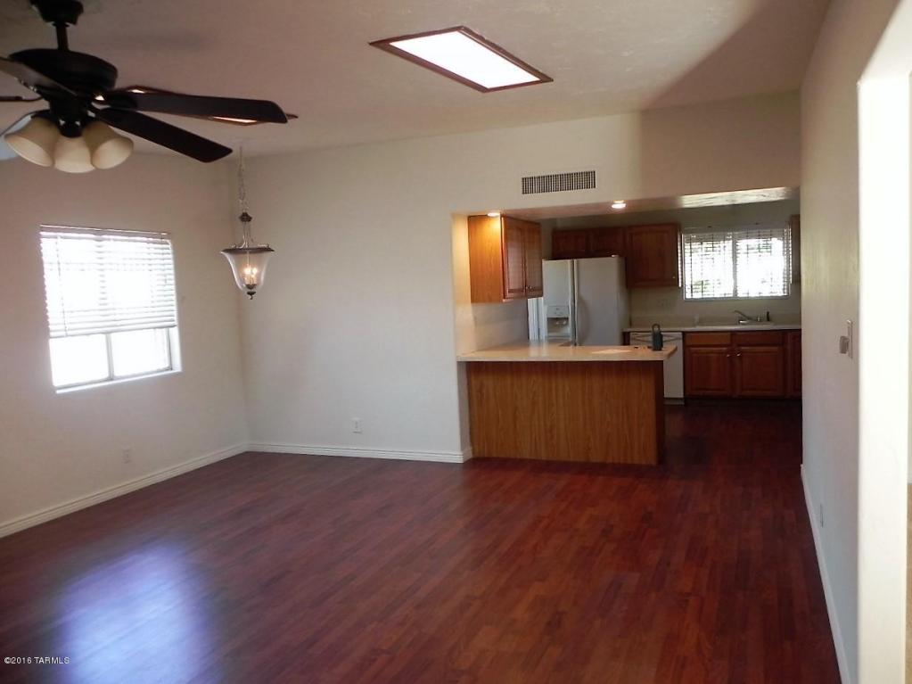 9018 E 33rd Pl, Tucson, AZ 85710 photo 8