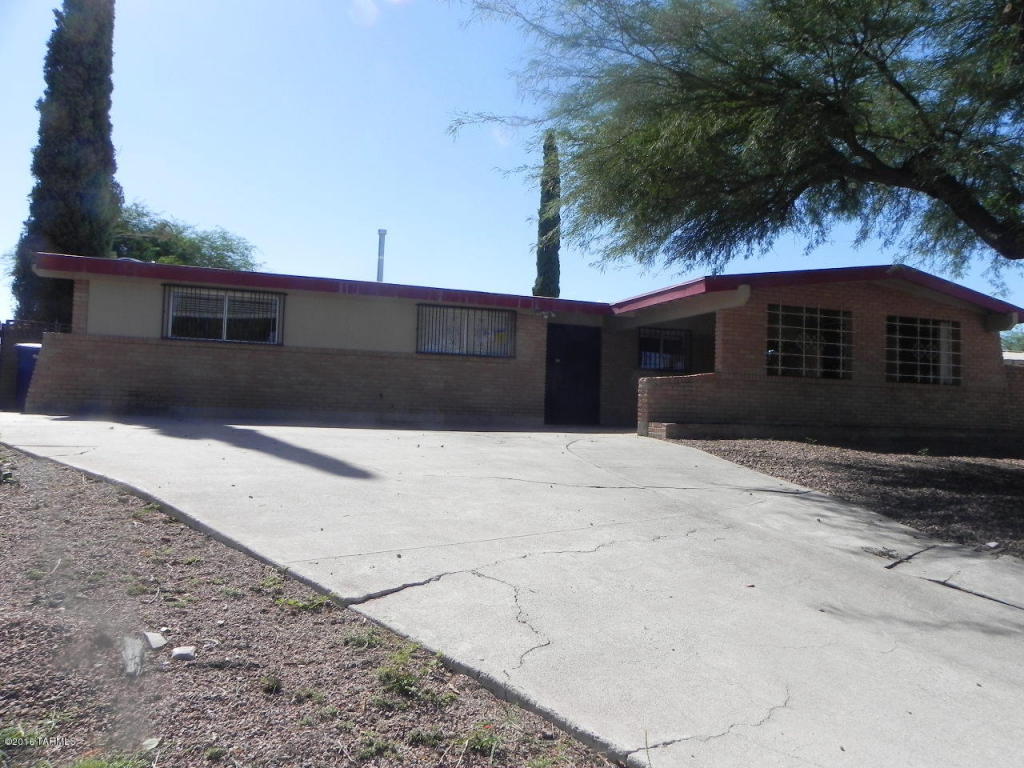 9018 E 33rd Pl, Tucson, AZ 85710 photo 1