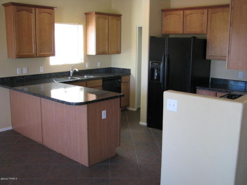 8455 S Egyptian Dr, Tucson, AZ 85747 photo 2