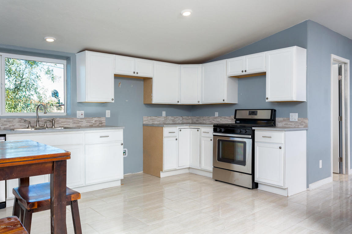 2331 E Warwick Vis, Tucson, AZ 85713 photo 7