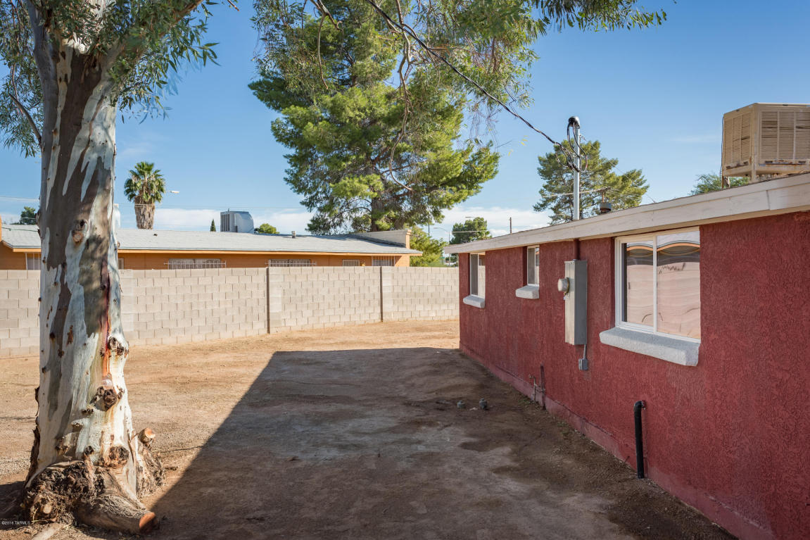 2331 E Warwick Vis, Tucson, AZ 85713 photo 18
