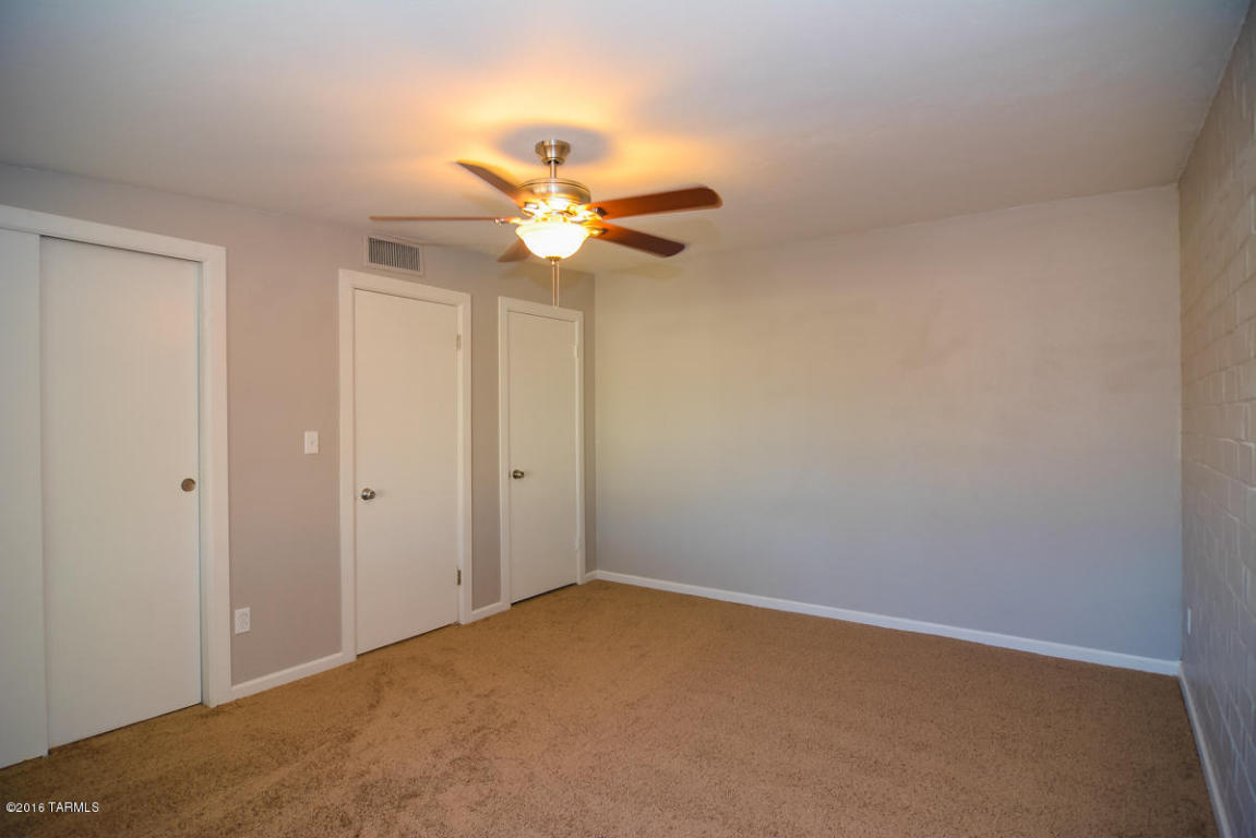 2419 E Beverly Dr, Tucson, AZ 85719 photo 9