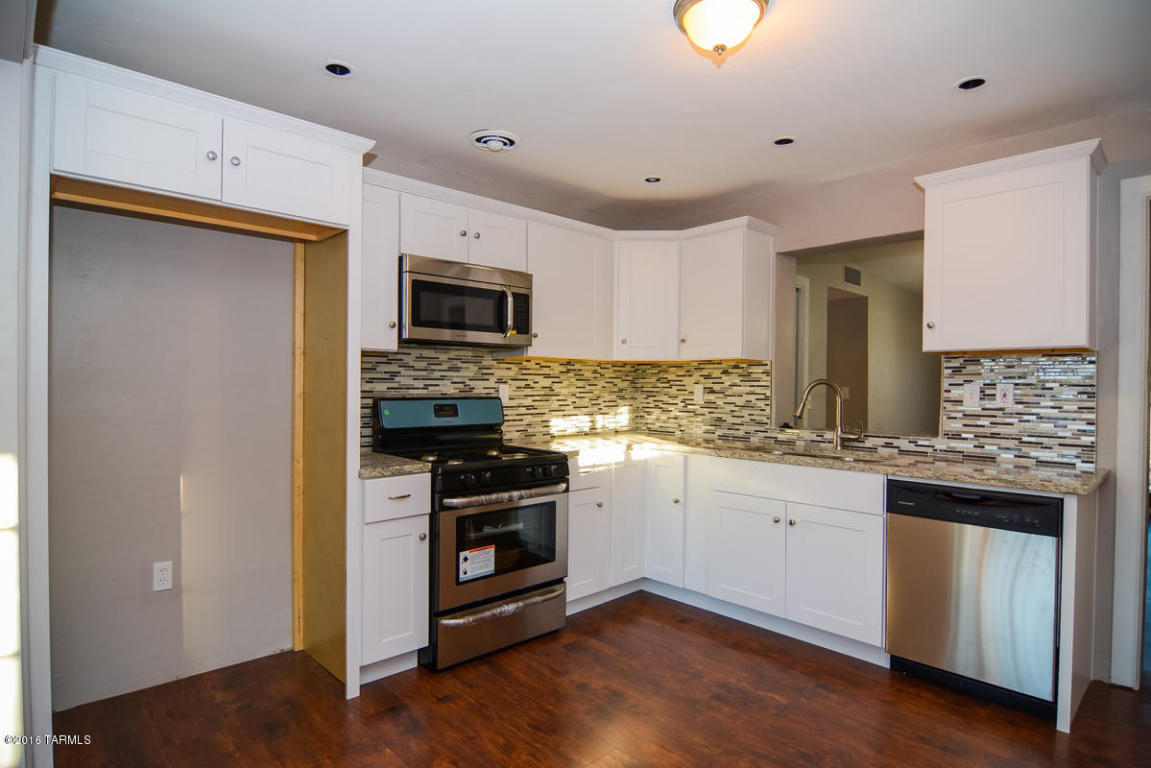 2419 E Beverly Dr, Tucson, AZ 85719 photo 3