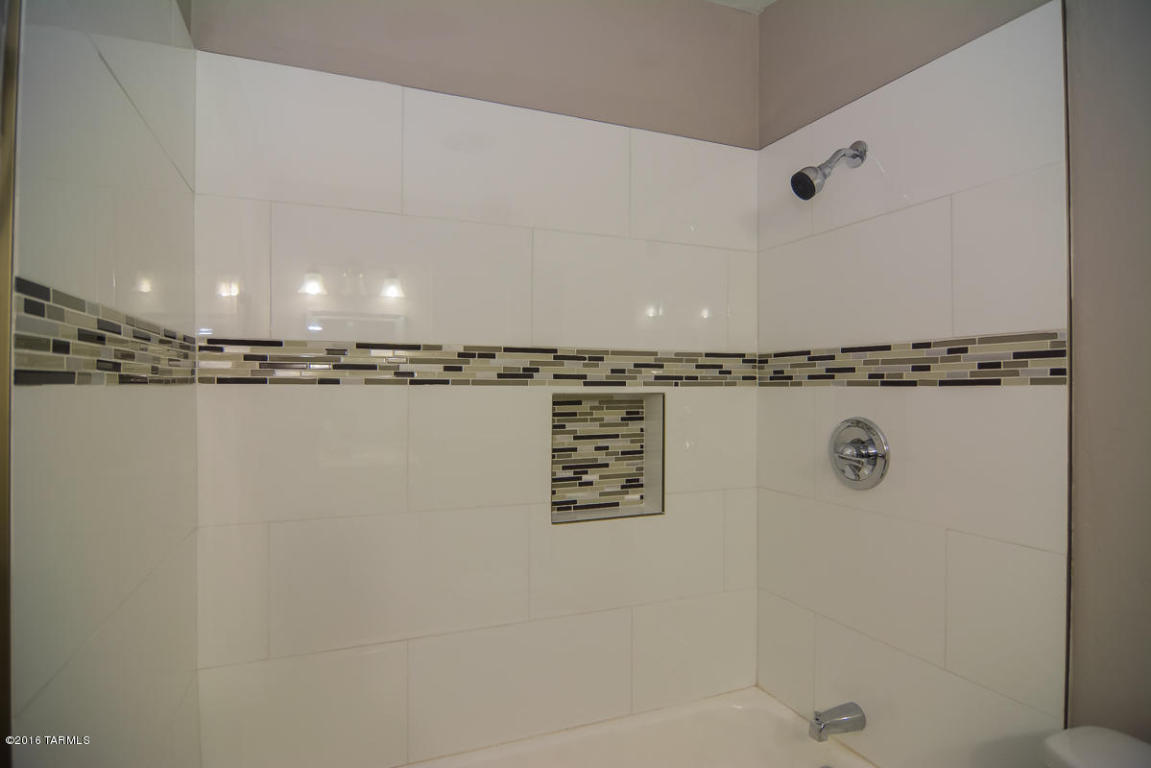 2419 E Beverly Dr, Tucson, AZ 85719 photo 8