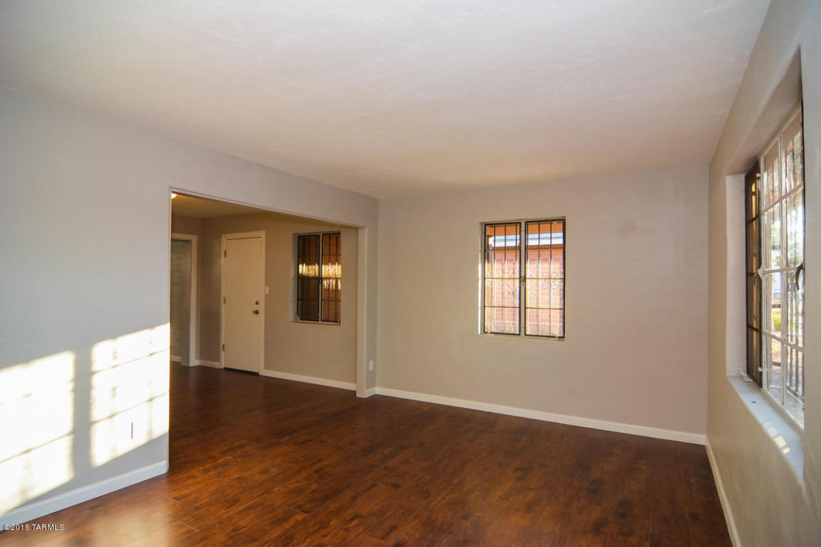 2419 E Beverly Dr, Tucson, AZ 85719 photo 5