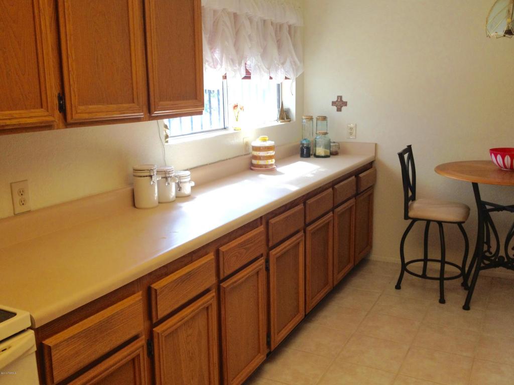 5 E Mediterranean Dr, Tucson, AZ 85704 photo 6