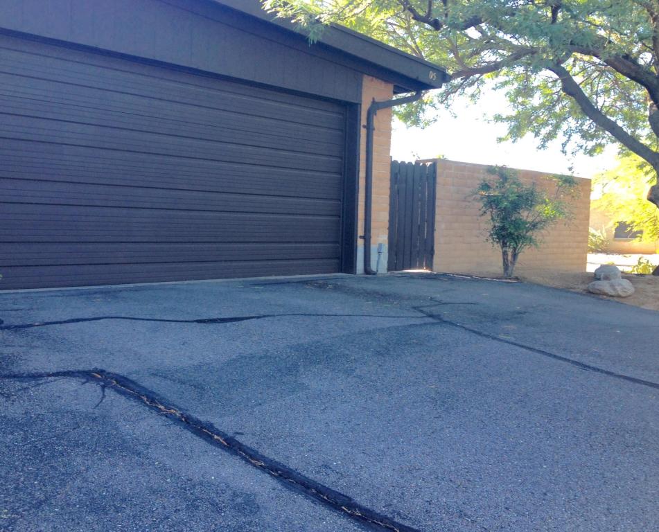 5 E Mediterranean Dr, Tucson, AZ 85704 photo 1