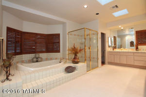 7281 E Desert Moon Loop, Tucson, AZ 85750 photo 7