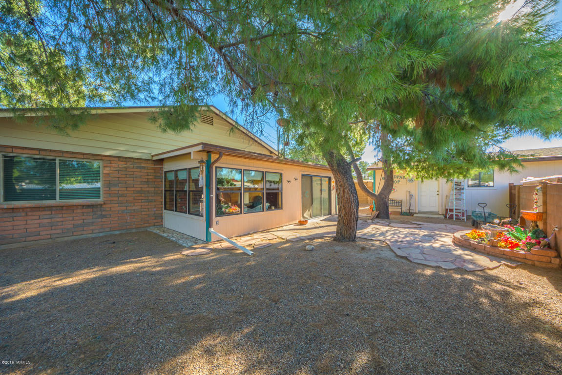 10040 Eric Alan Pl, Tucson, AZ 85748 photo 2