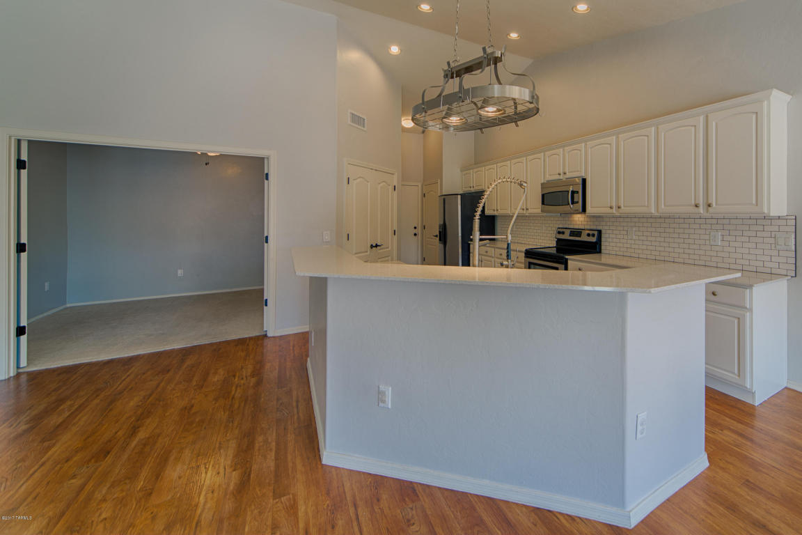 1009 S Willis Ave, Vail, AZ 85641 photo 6