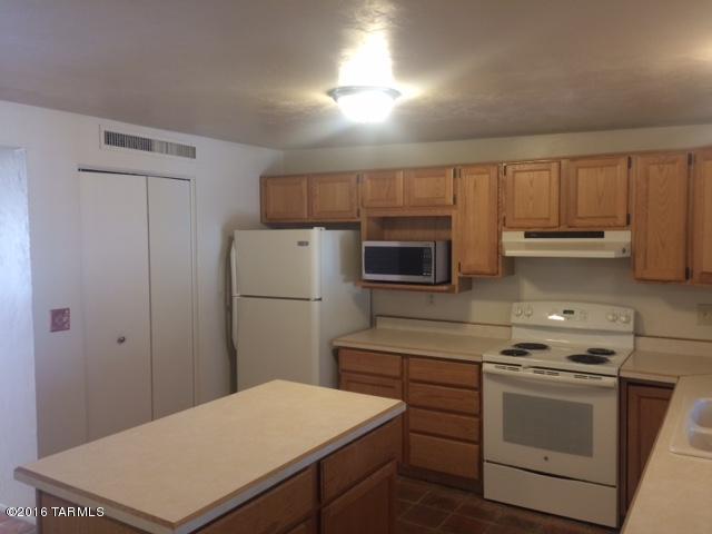 115 E Cholla Shadows, Tucson, AZ 85704 photo 3