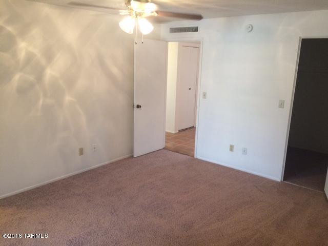 115 E Cholla Shadows, Tucson, AZ 85704 photo 6