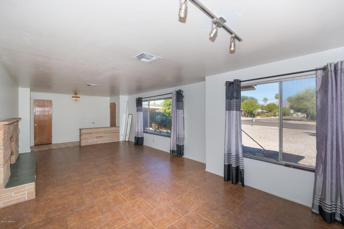5750 E 5th St, Tucson, AZ 85711 photo 4