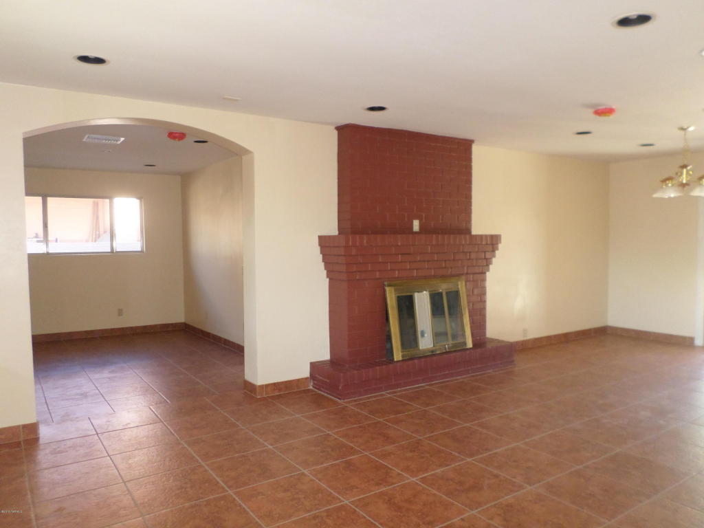 5445 S Robin Ave, Tucson, AZ 85746 photo 3