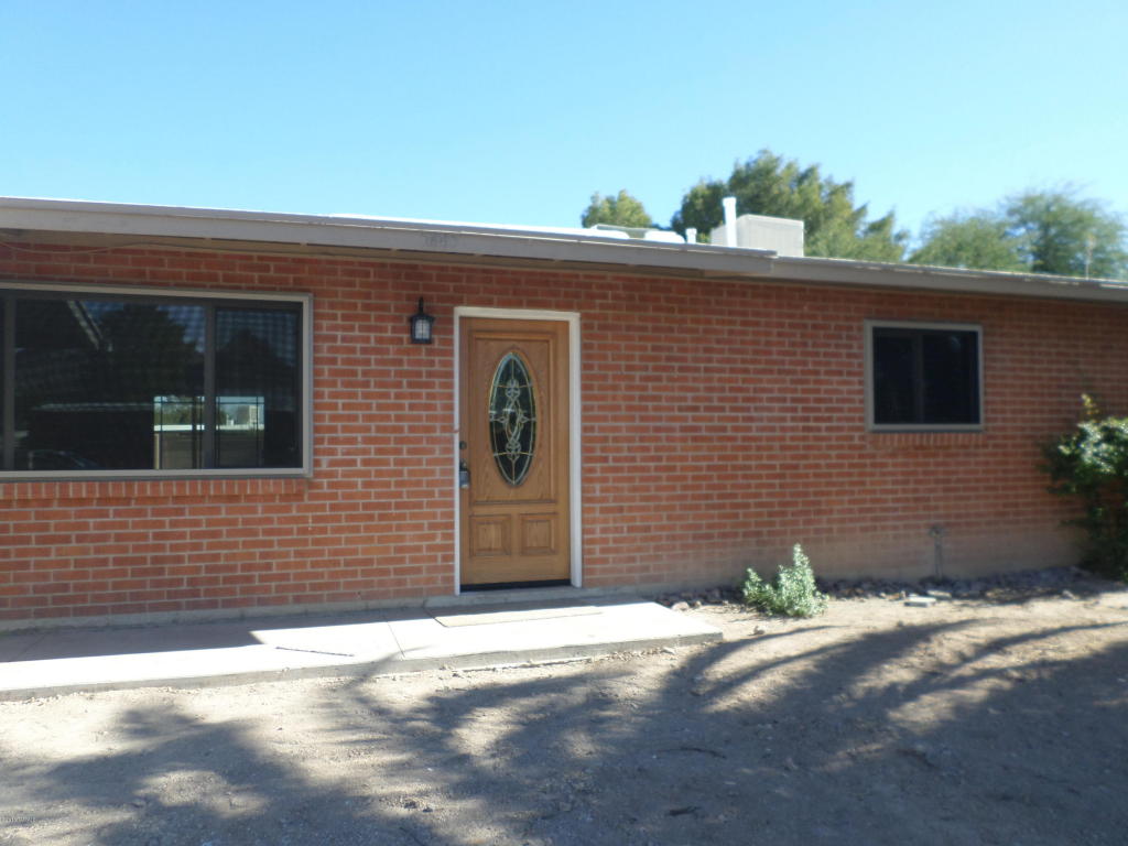 5445 S Robin Ave, Tucson, AZ 85746 photo 2