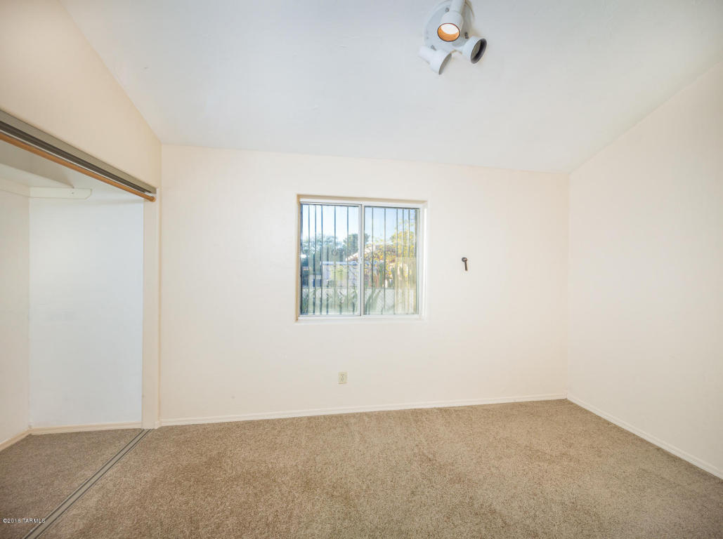 6014 E 21st St, Tucson, AZ 85711 photo 10