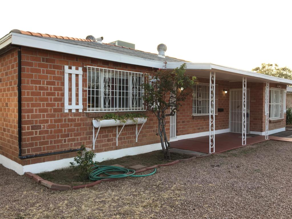 2708 E 20th St, Tucson, AZ 85716 photo 2