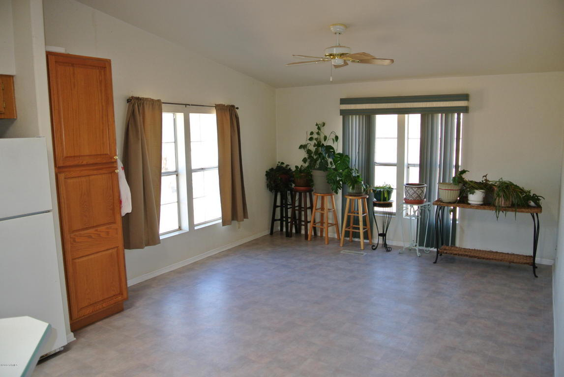 663 S Greenleaf Rd, Benson, AZ 85602 photo 16