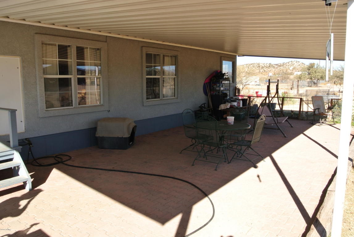 663 S Greenleaf Rd, Benson, AZ 85602 photo 8