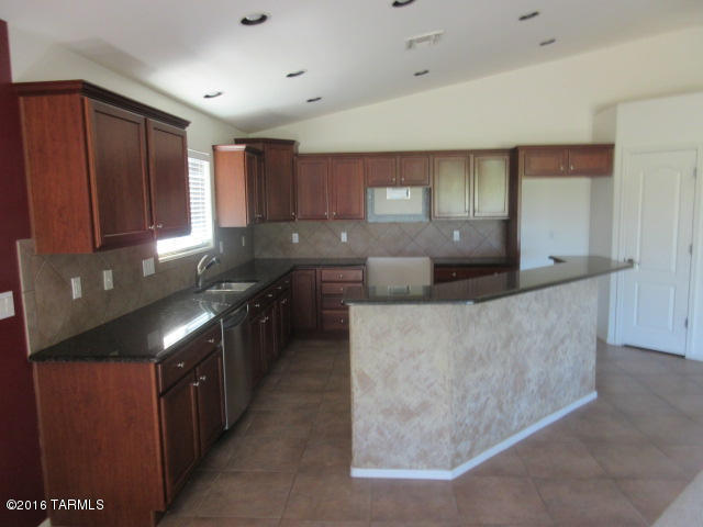 13601 E Aviara Pl, Vail, AZ 85641 photo 3