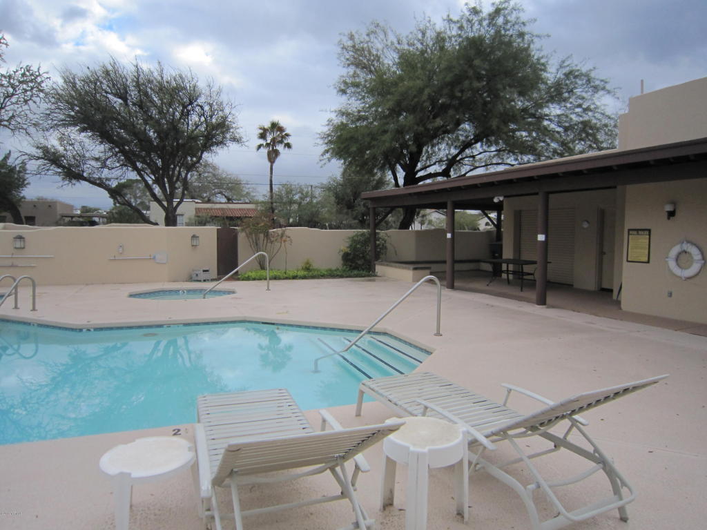 5396 E Francisco Loop, Tucson, AZ 85712 photo 11