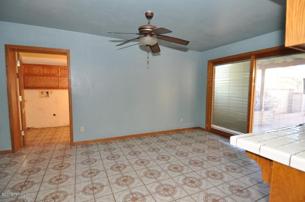 9181 E Walnut Tree Dr, Tucson, AZ 85749 photo 11