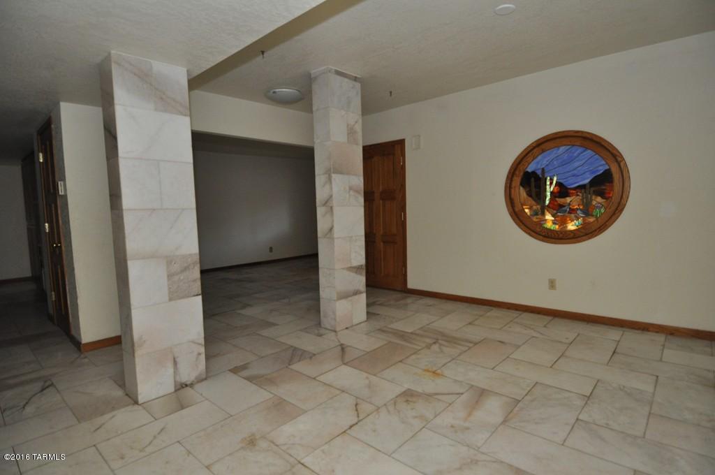 9181 E Walnut Tree Dr, Tucson, AZ 85749 photo 7