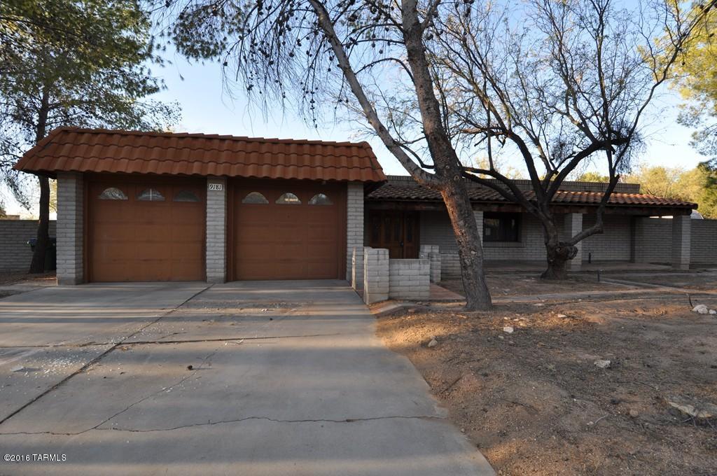 9181 E Walnut Tree Dr, Tucson, AZ 85749 photo 1