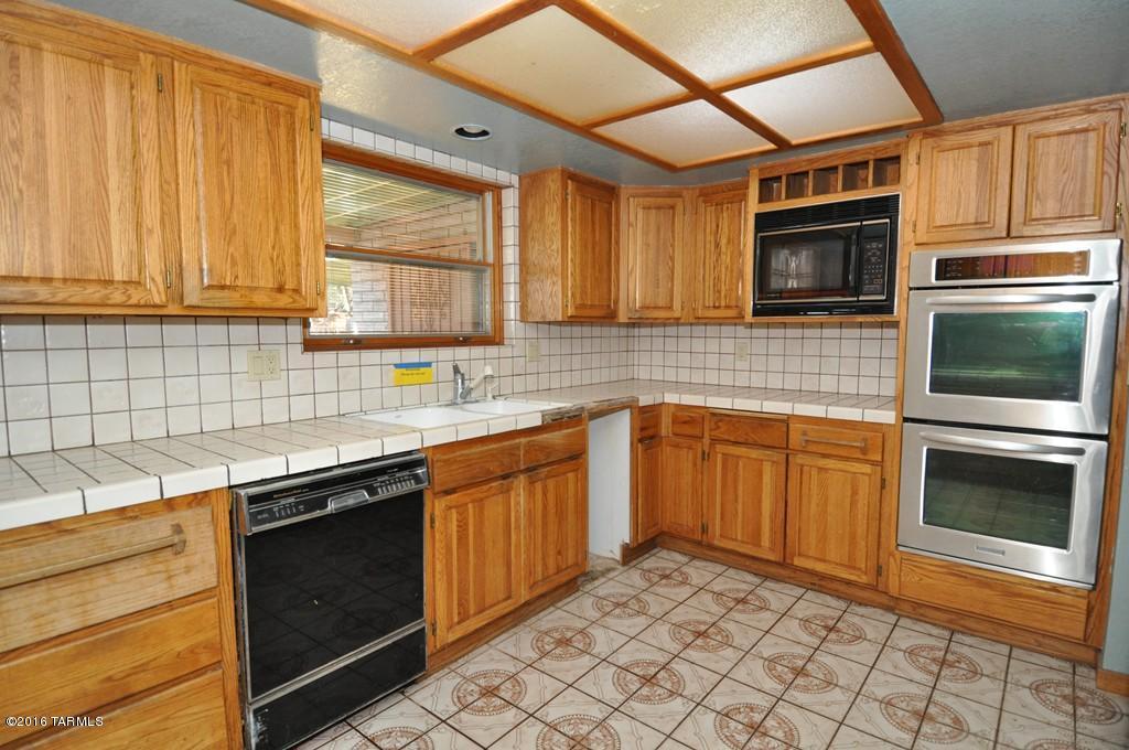 9181 E Walnut Tree Dr, Tucson, AZ 85749 photo 9