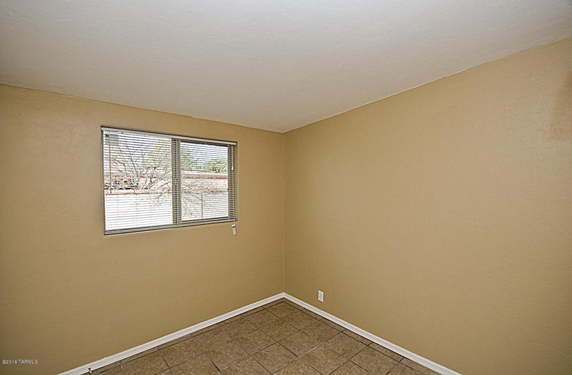 218 E Susana St, Tucson, AZ 85756 photo 16